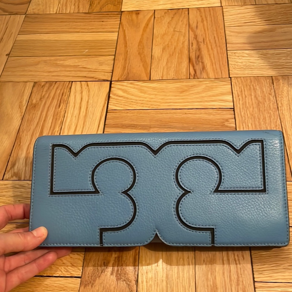 Tory Burch blue clutch great condition